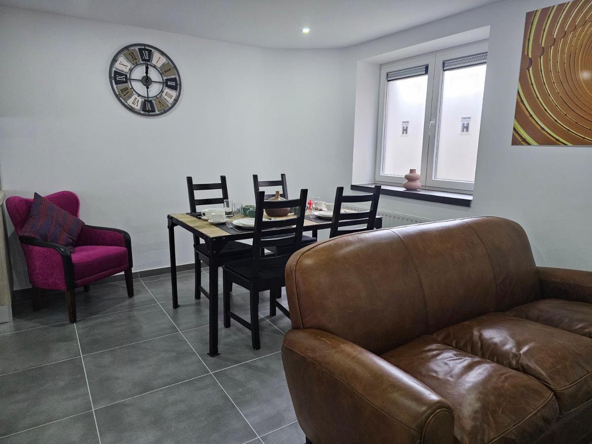 Trazegnies Apartahotel *
